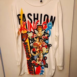 White long sleeve graphic tee